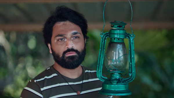 Bilichukki Hallihakki Movie: ಹಿರಿಯ ನಟ ರವಿ ಭಟ್ ಕಂಡಂತೆ ಬಿಳಿಚುಕ್ಕಿ ಹಳ್ಳಿಹಕ್ಕಿ! 3 » cinishodha.com bili chukki halli hakki 1760536647 1